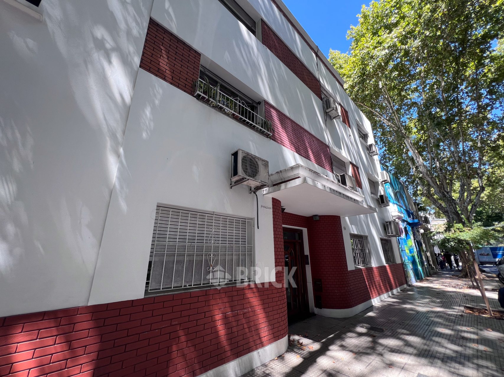 THAMES al 1800 Piso 3 15