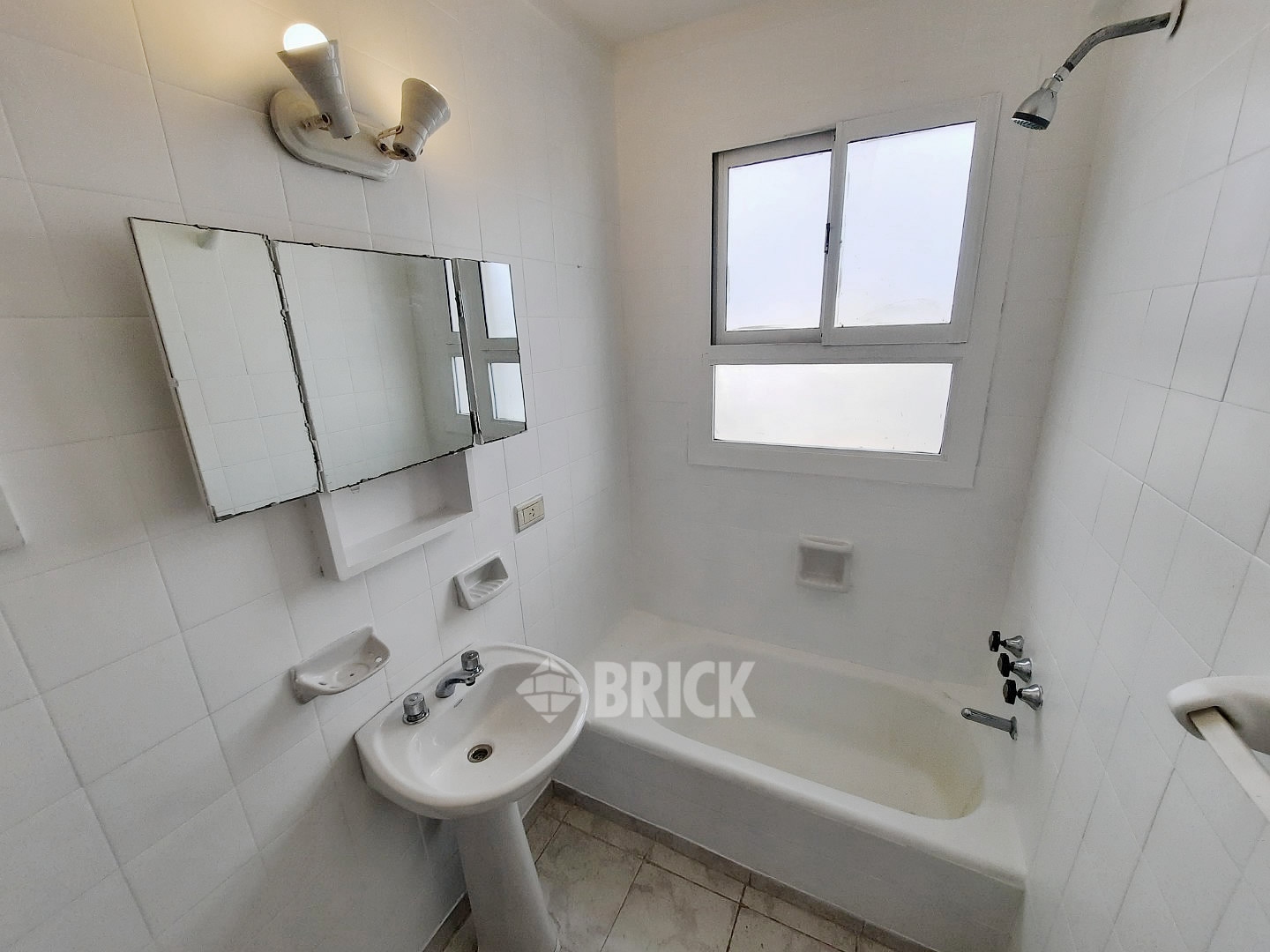 LARREA al 900 Piso 12 13