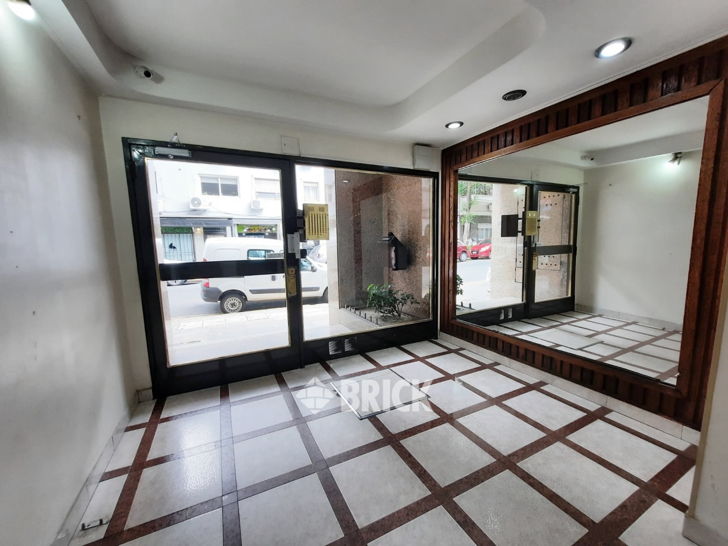 LARREA al 900 Piso 12 20