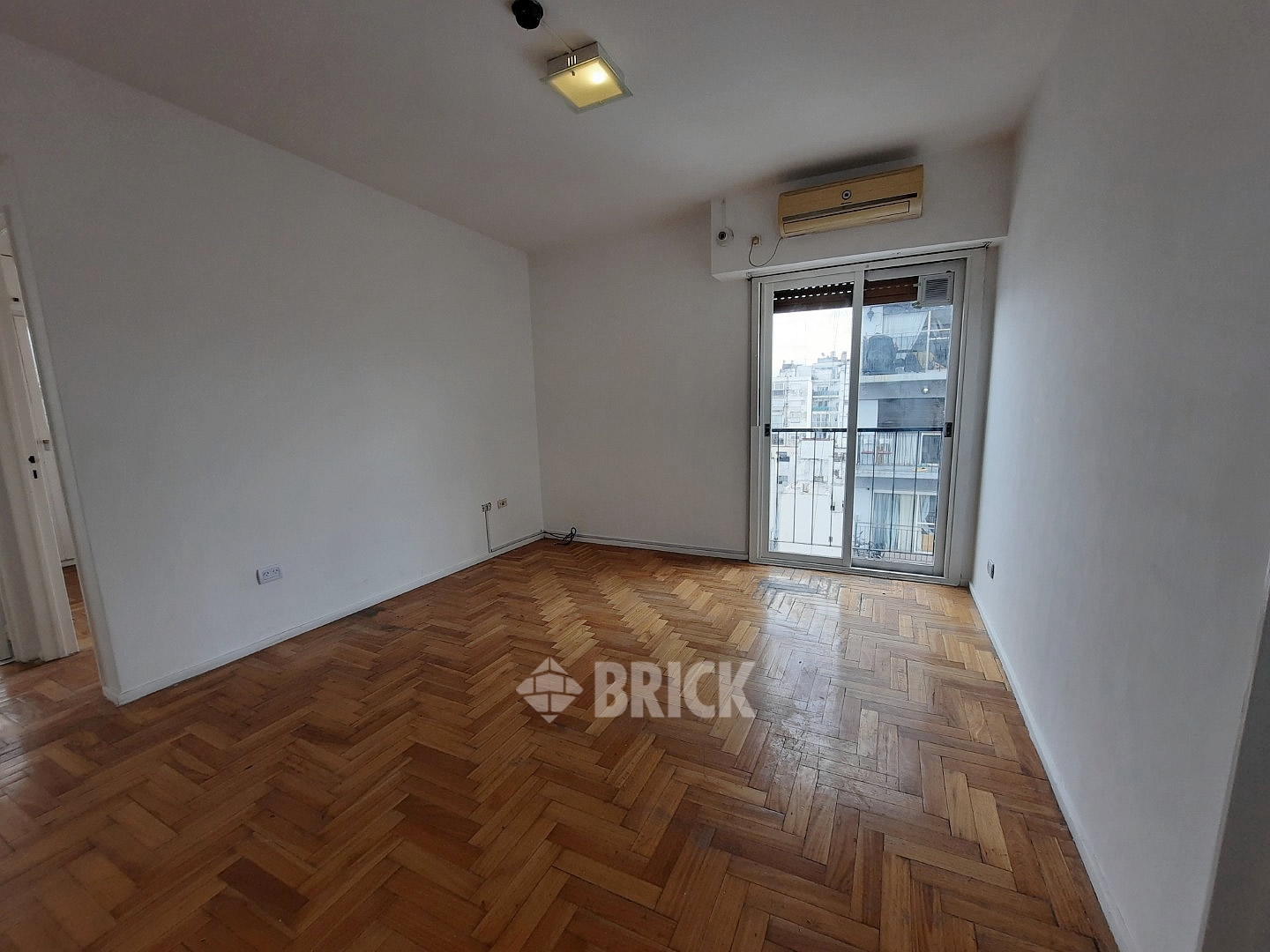 LARREA al 900 Piso 12 3