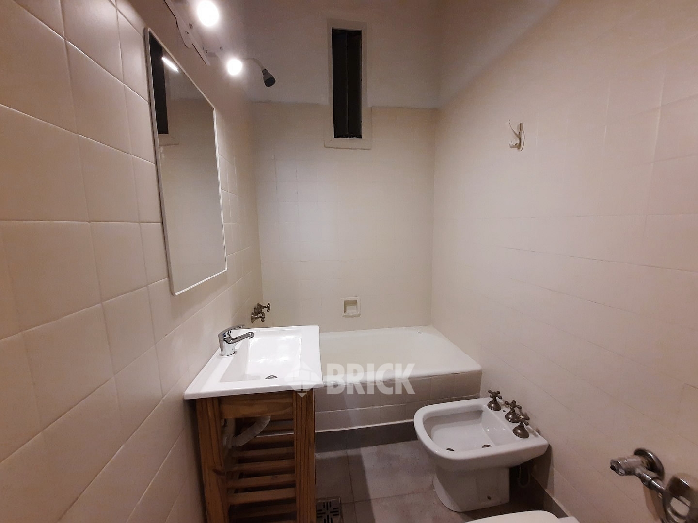 AZCUENAGA al 900 Piso 3 19