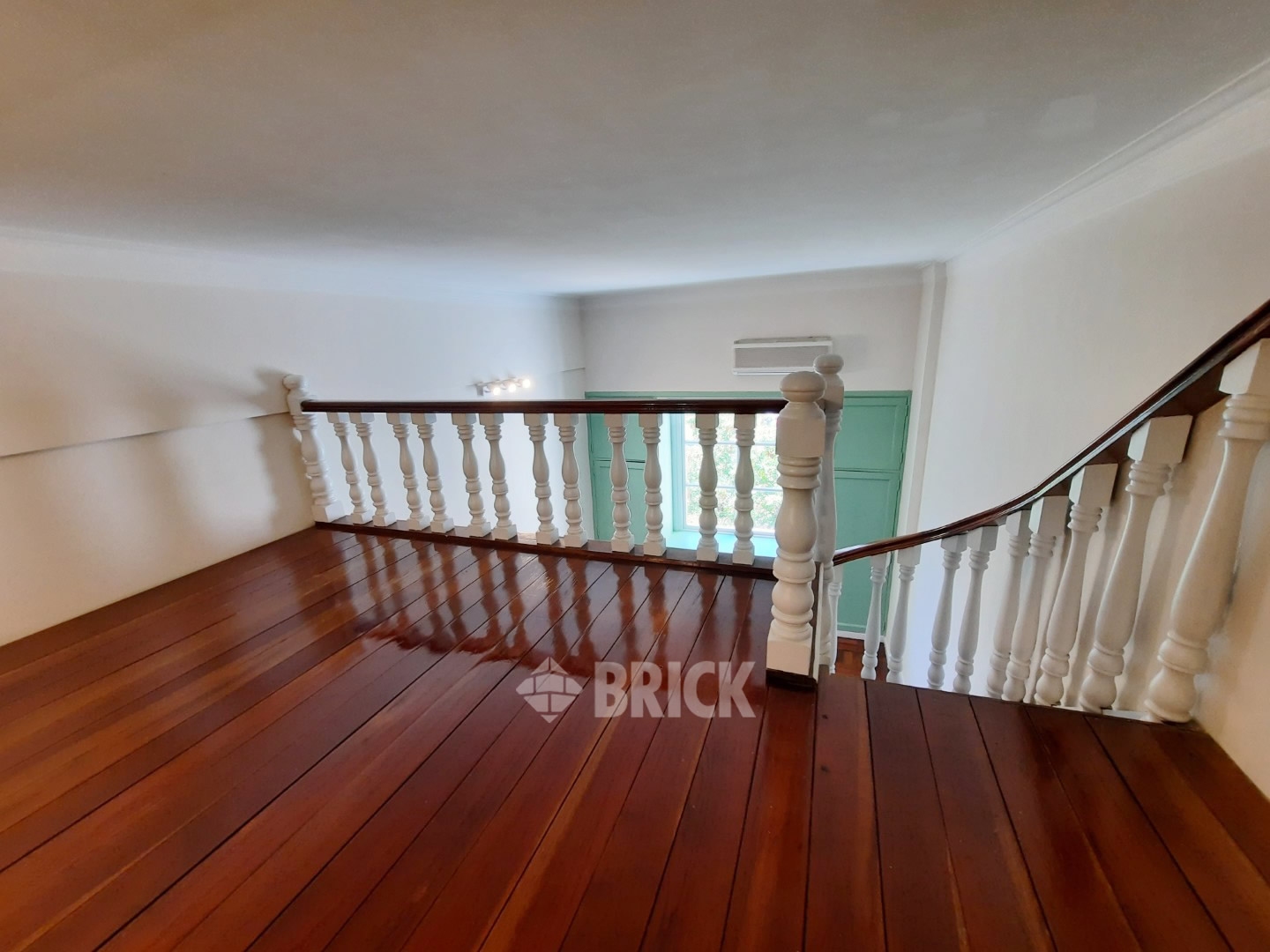 AZCUENAGA al 900 Piso 3 9