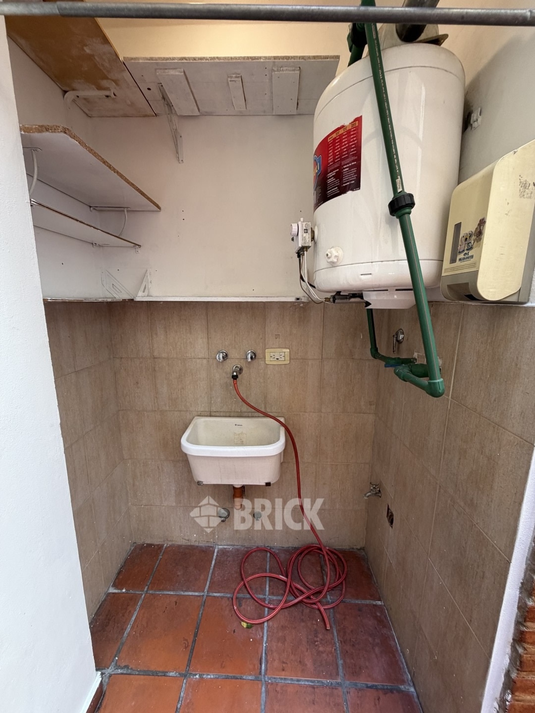 NEWBERY, JORGE, AV. al 3900 Piso 2 18