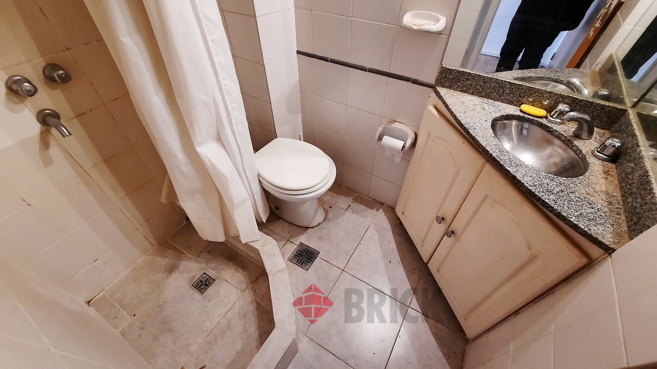 CORRIENTES, AV. al 2300 Piso 13 11