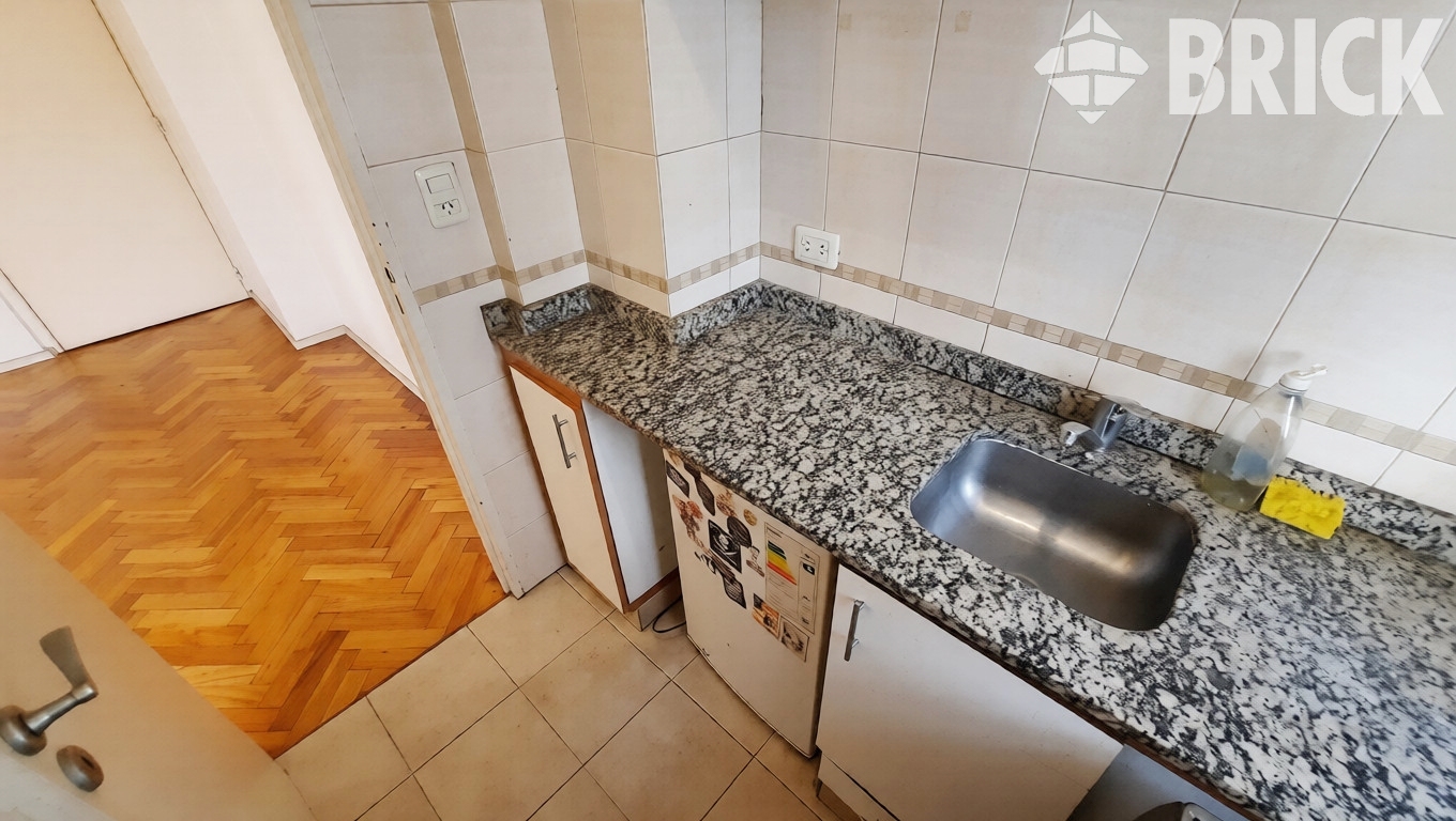 SUIPACHA al 700 Piso 6 16