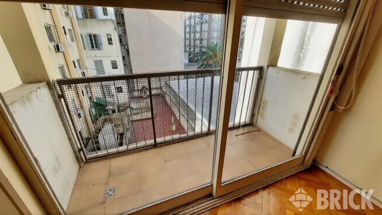 SUIPACHA al 700 Piso 6 4