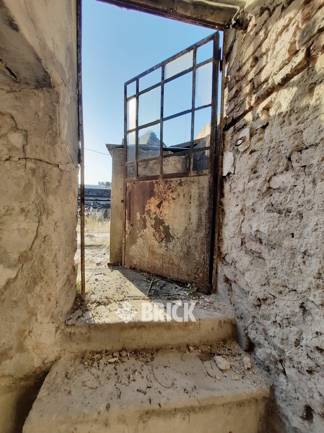 YRIGOYEN, HIPOLITO, AV. al 6600 17