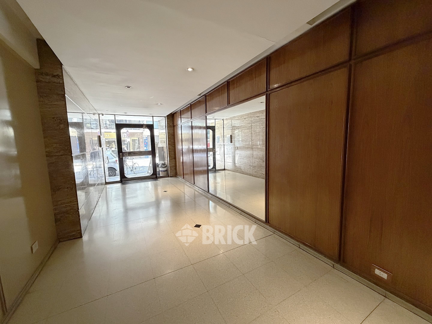 LARREA al 1000 Piso 12 20