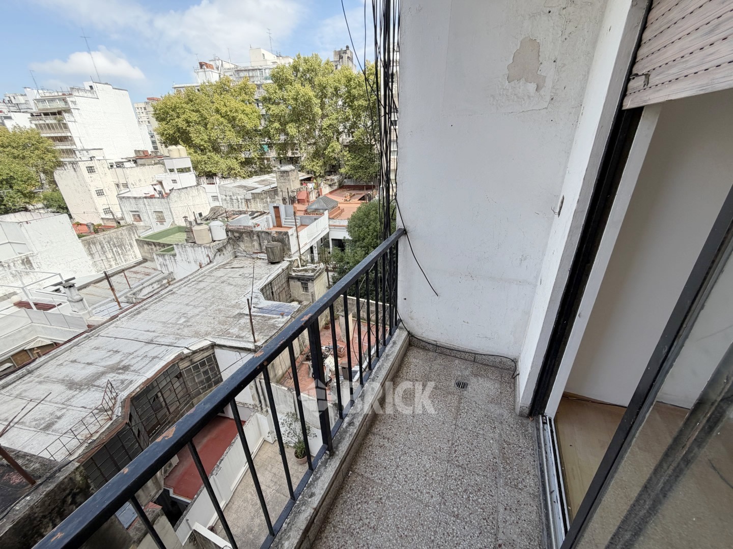 RIVADAVIA, AV. al 3400 Piso 5 11