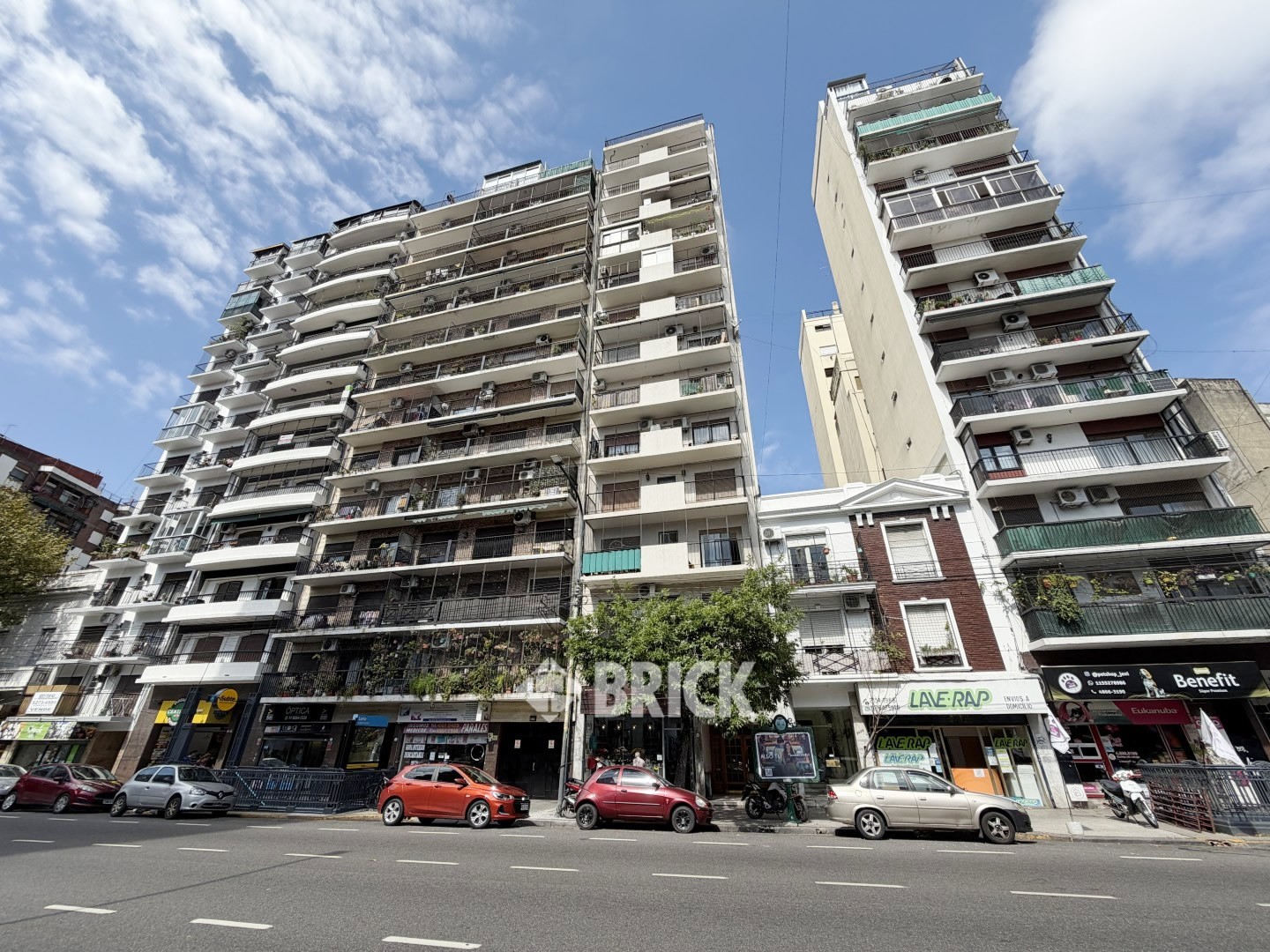 RIVADAVIA, AV. al 3400 Piso 5 24