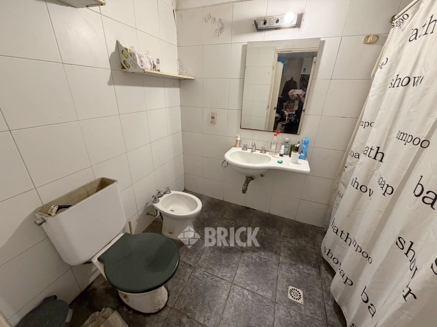 MORENO al 2100 Piso PB 28