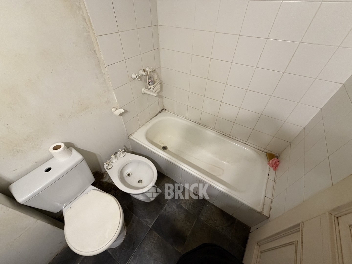 MORENO al 2100 Piso PB 35