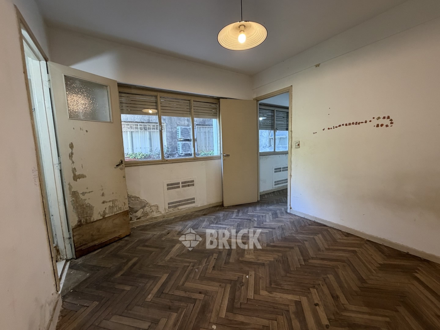 SARMIENTO al 1300 Piso 3 8