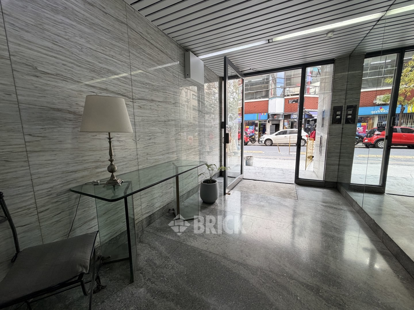 ALVEAR, MARCELO T. DE al 1900 Piso 11 21