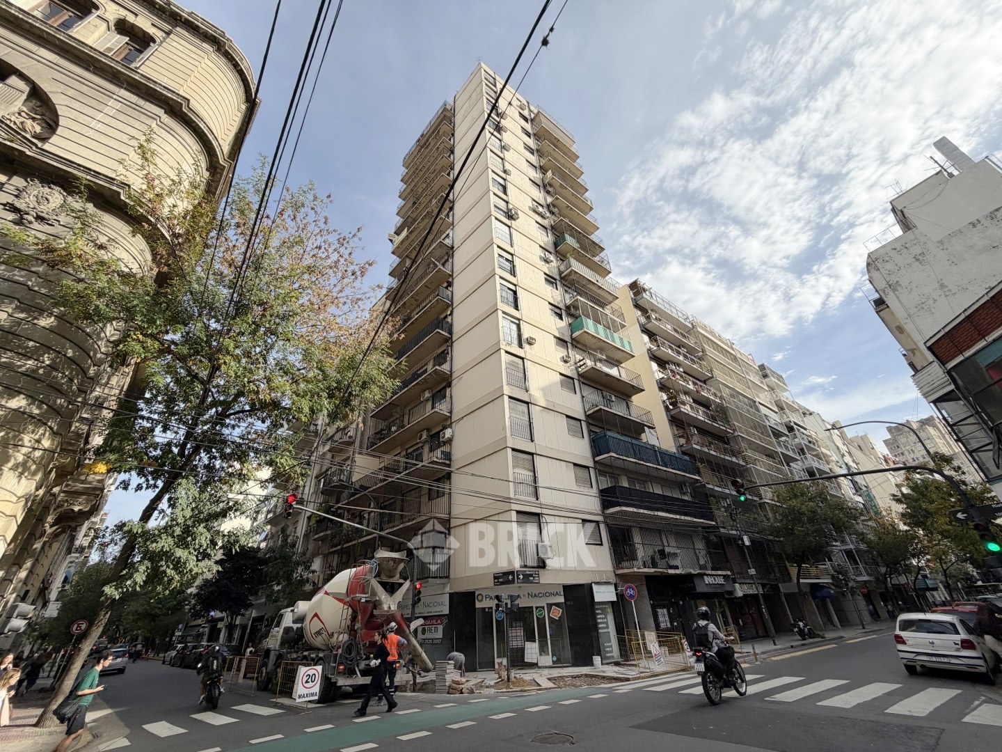 ALVEAR, MARCELO T. DE al 1900 Piso 11 25