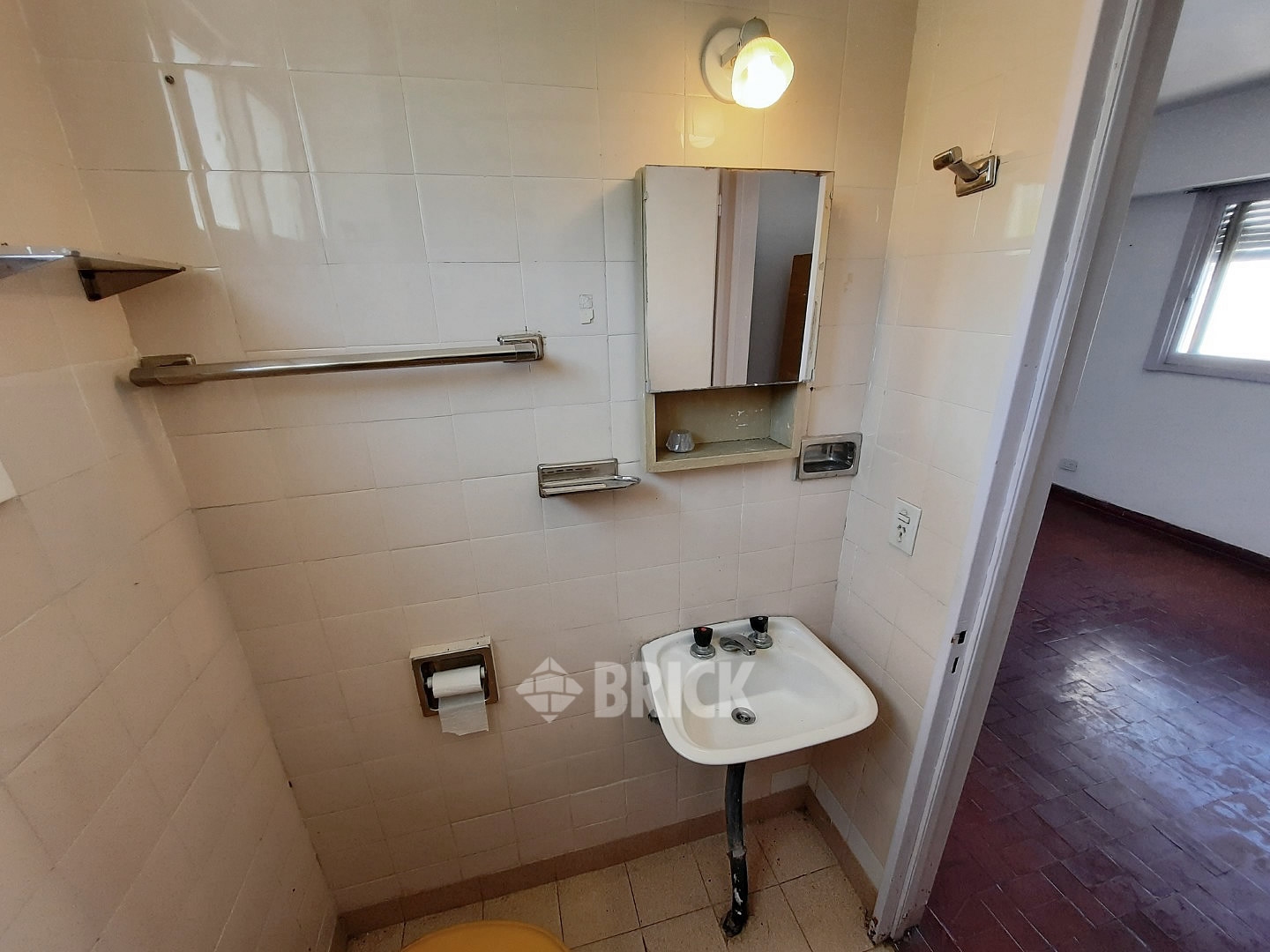 CONDE al 1000 Piso 3 11