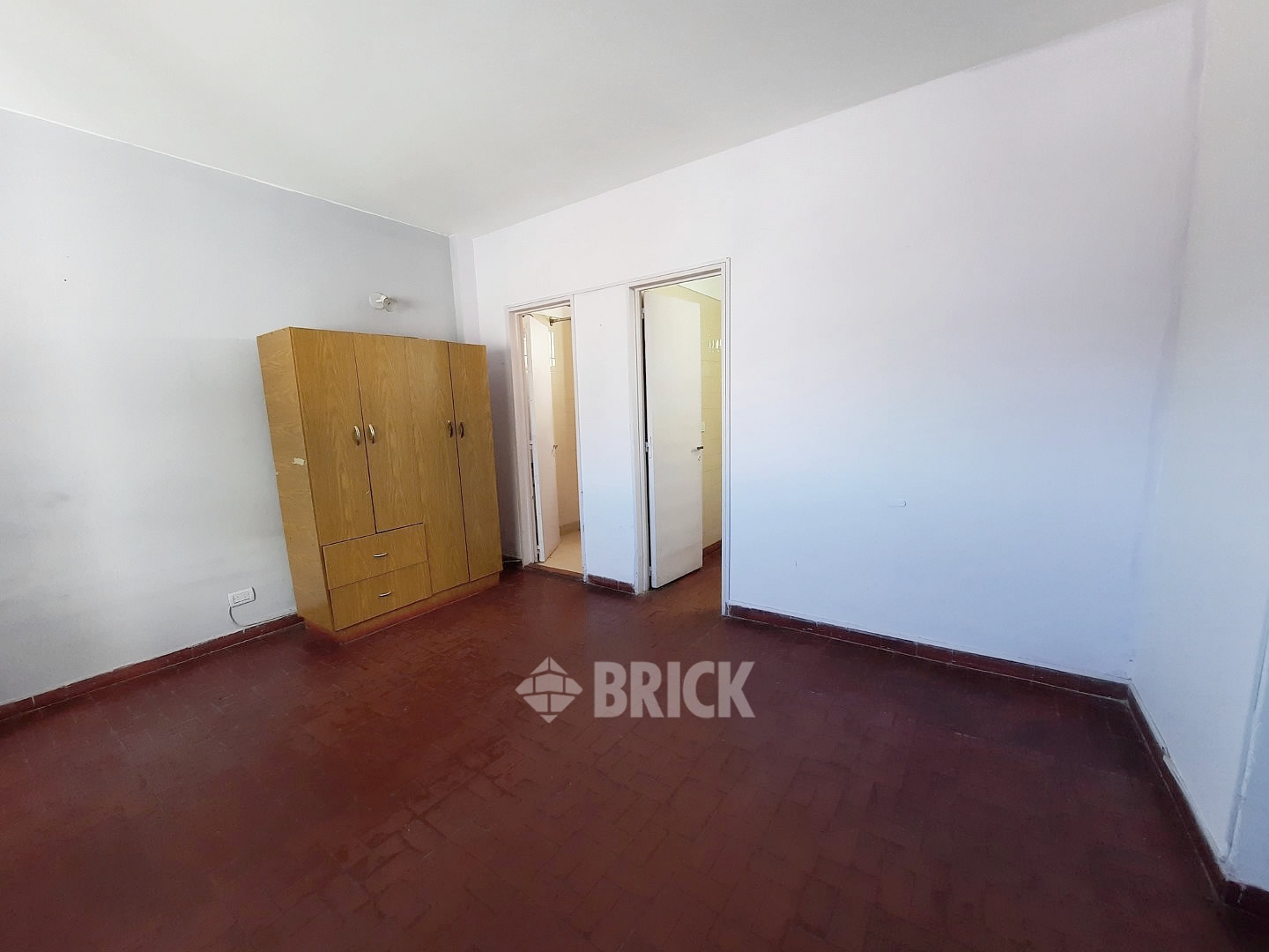 CONDE al 1000 Piso 3 4