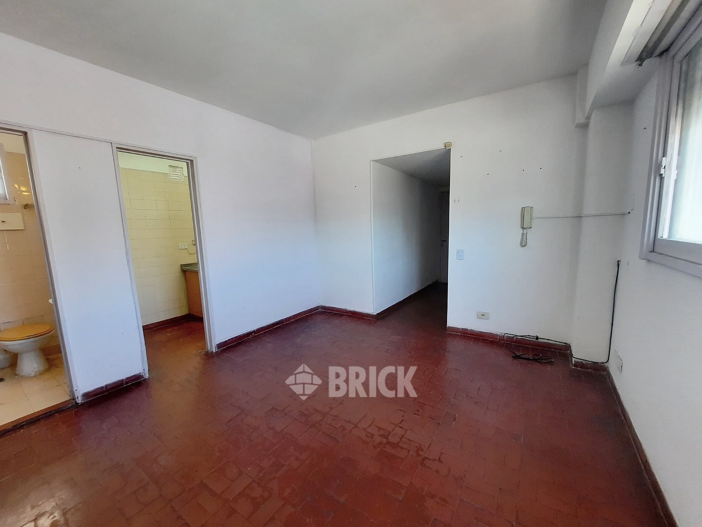 CONDE al 1000 Piso 3 5