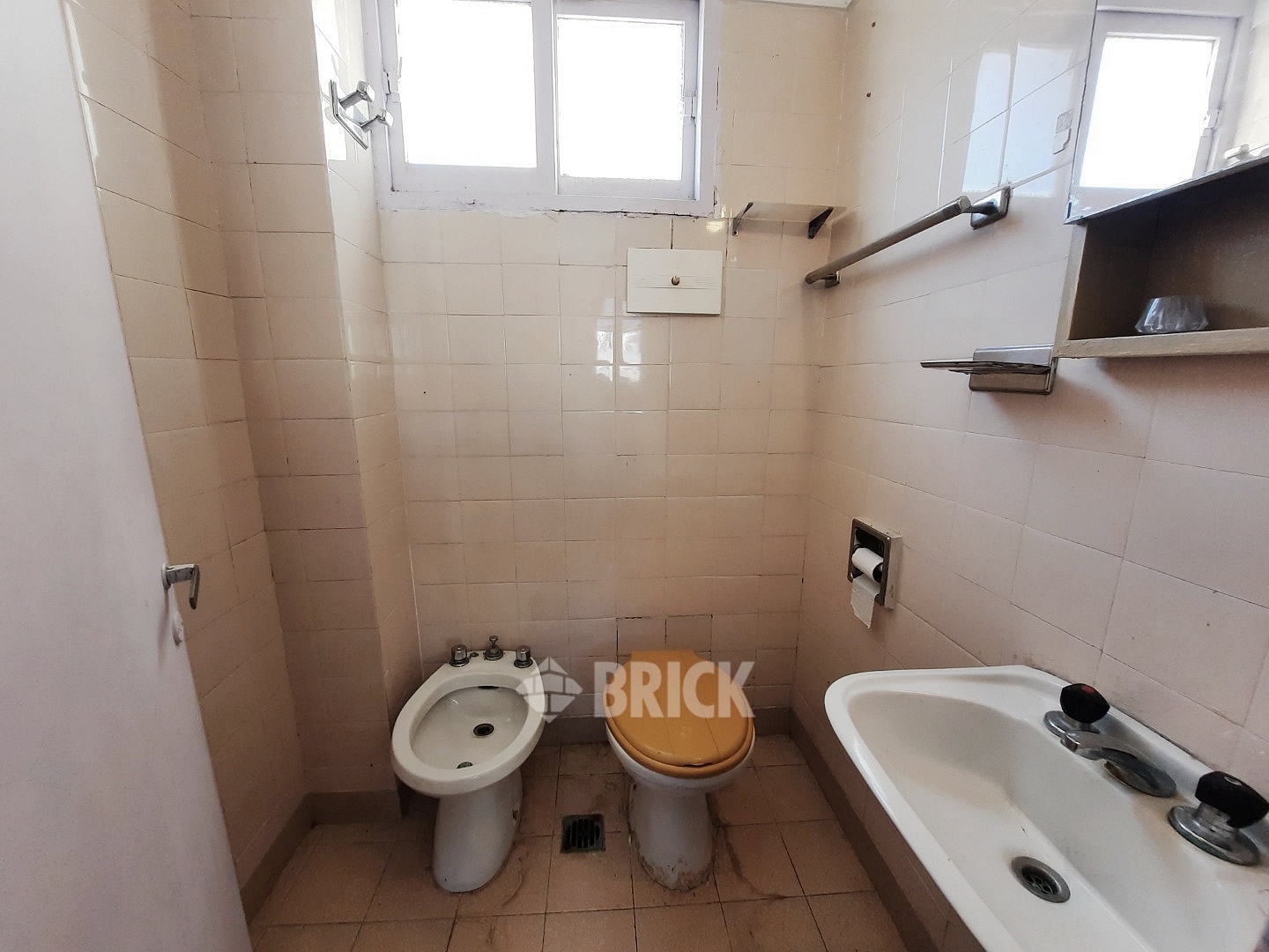 CONDE al 1000 Piso 3 9