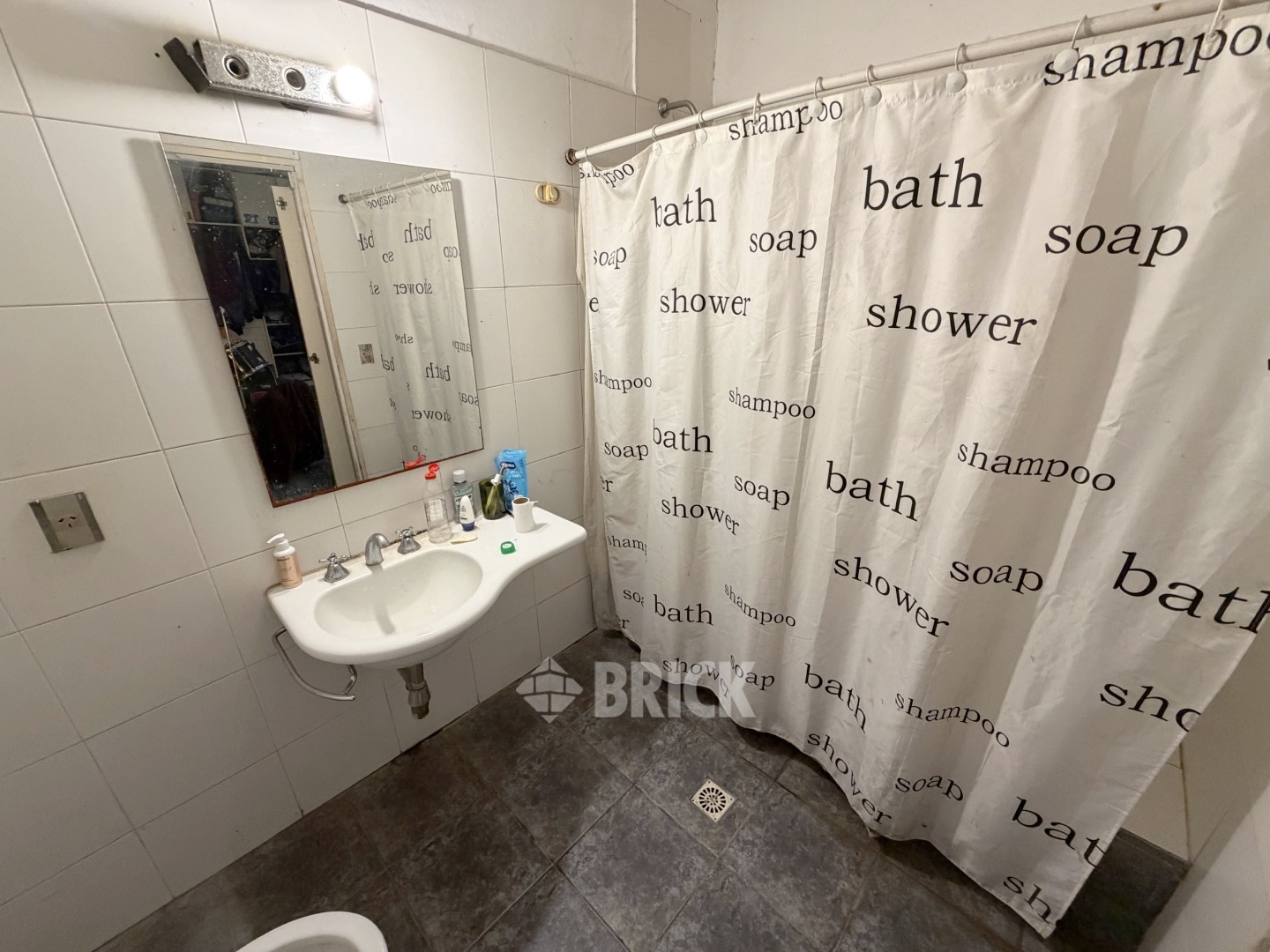 MORENO al 2100 Piso PB 27