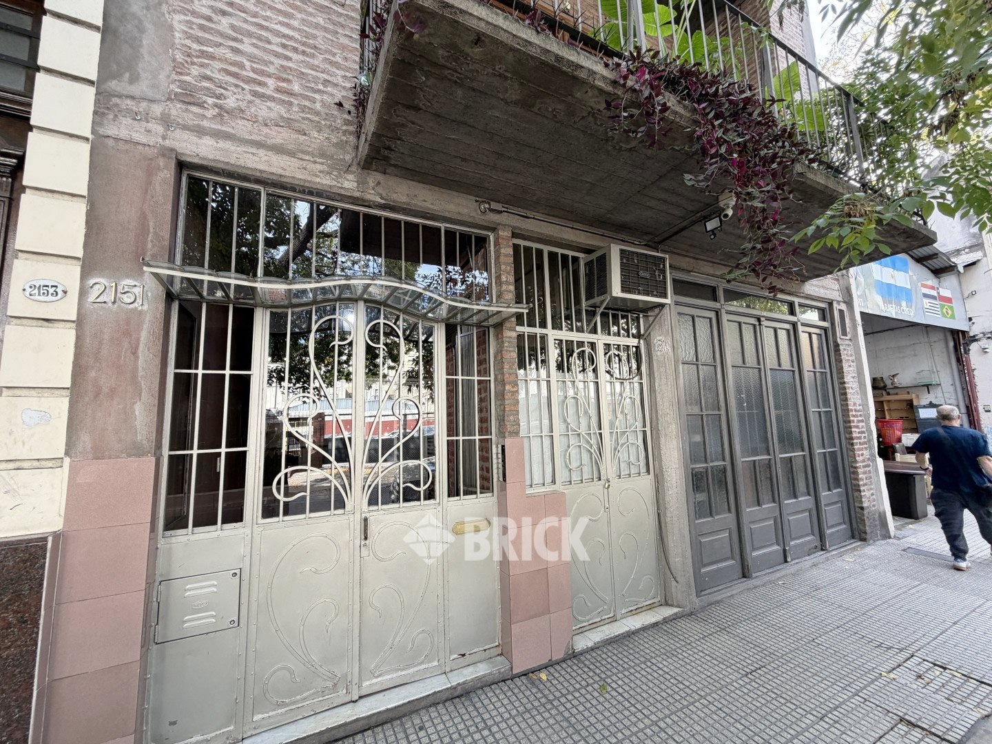 MORENO al 2100 Piso PB 39