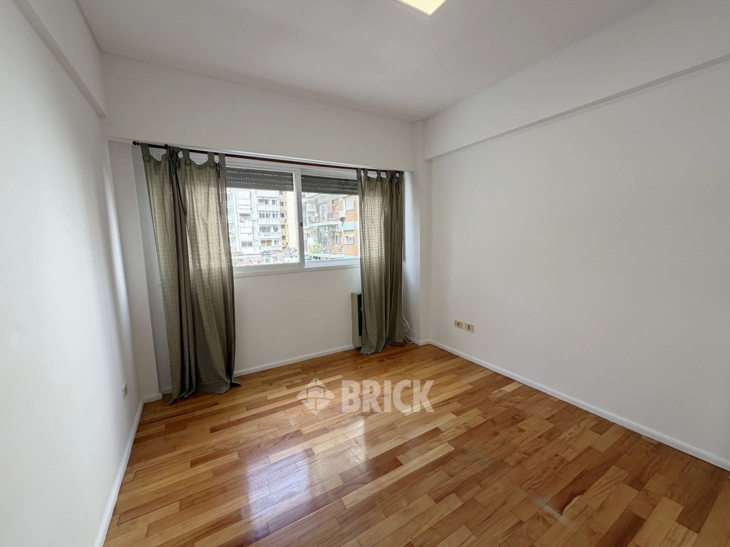 CABRERA, JOSE ANTONIO al 3500 Piso 4 10