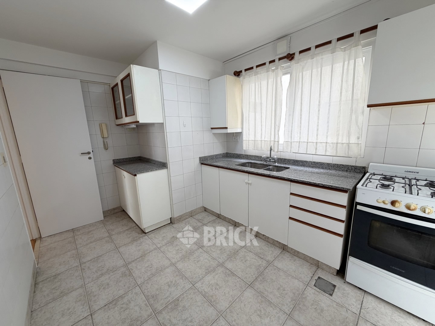 CABRERA, JOSE ANTONIO al 3500 Piso 4 24