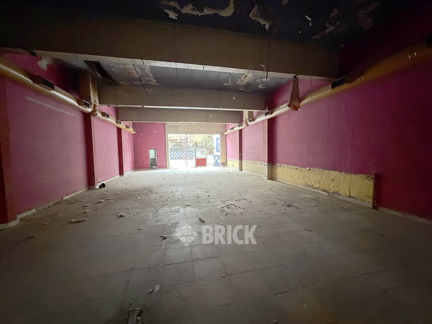 YRIGOYEN, HIPOLITO, AV. al 8200 13