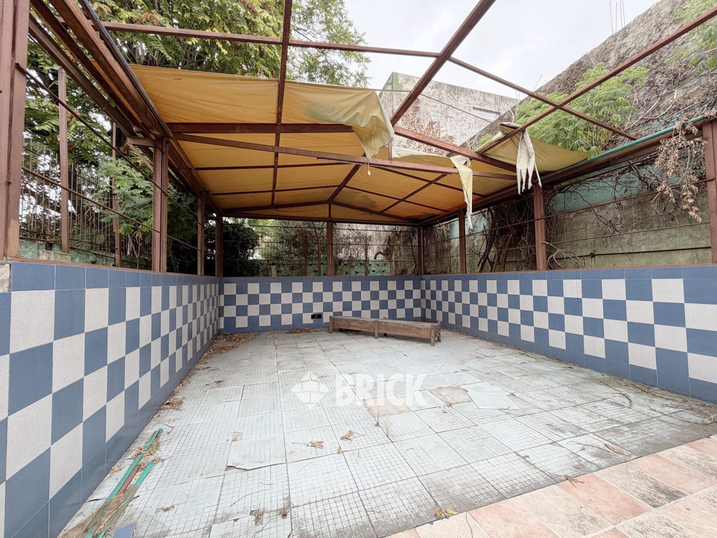 YRIGOYEN, HIPOLITO, AV. al 8200 16