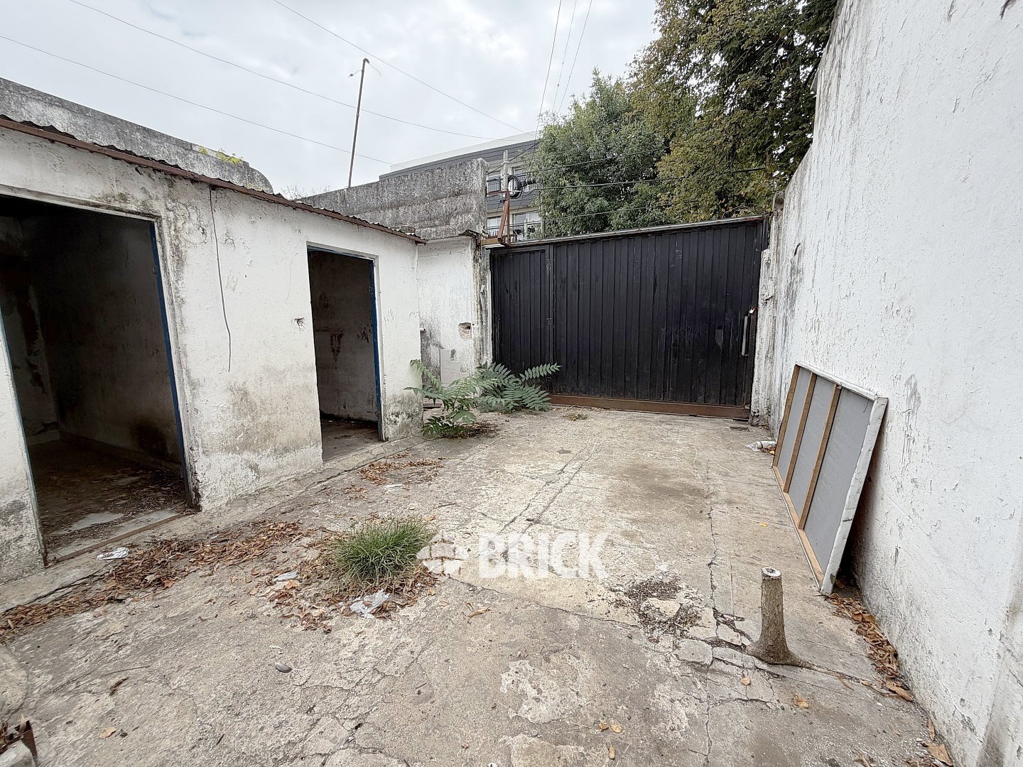 YRIGOYEN, HIPOLITO, AV. al 8200 34