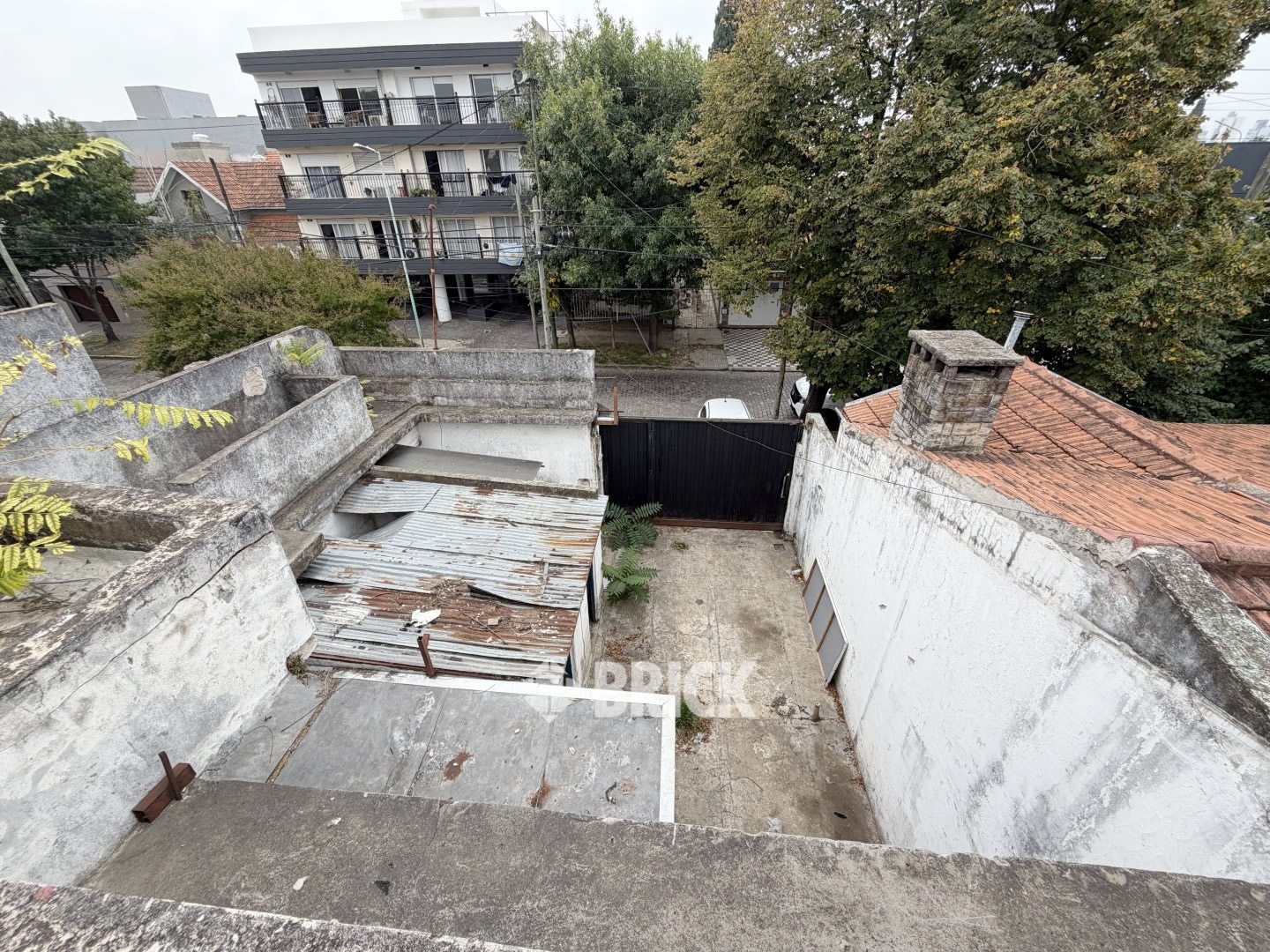 YRIGOYEN, HIPOLITO, AV. al 8200 38