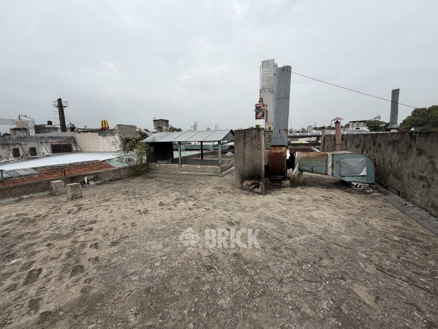 YRIGOYEN, HIPOLITO, AV. al 8200 39