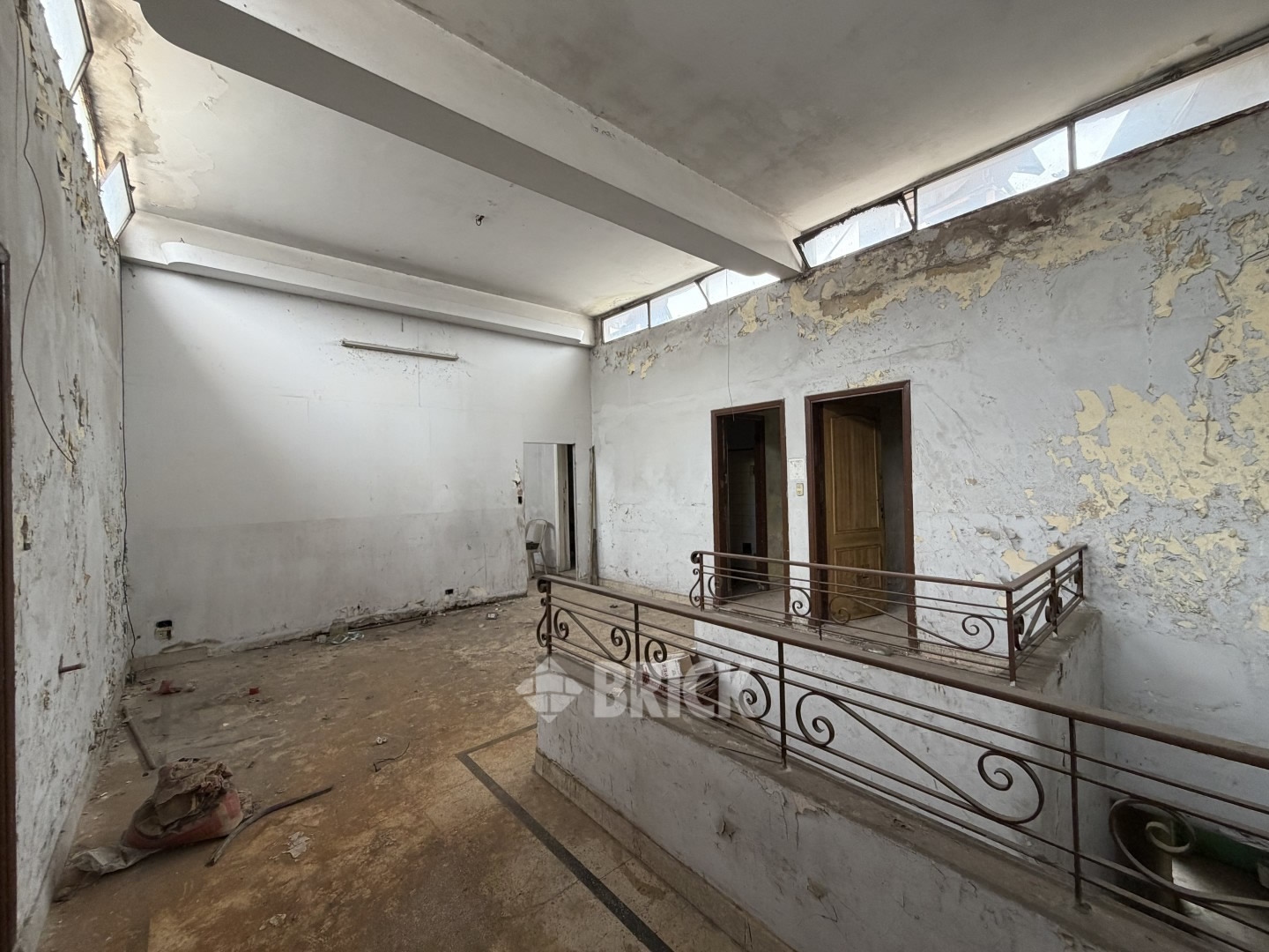 YRIGOYEN, HIPOLITO, AV. al 8200 48