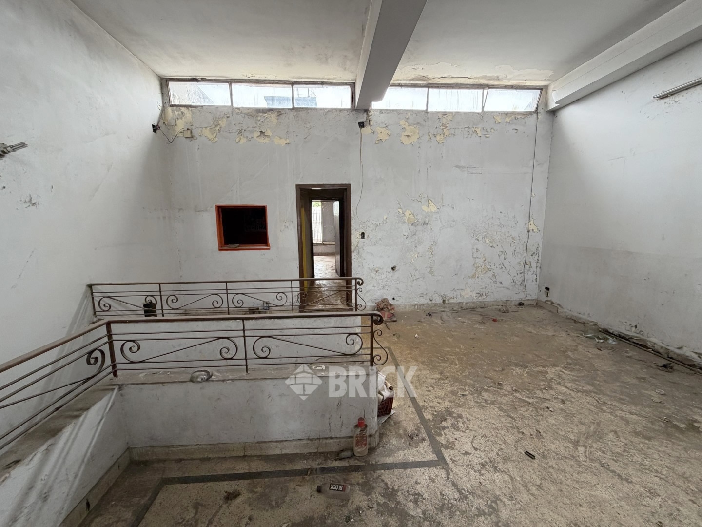 YRIGOYEN, HIPOLITO, AV. al 8200 49