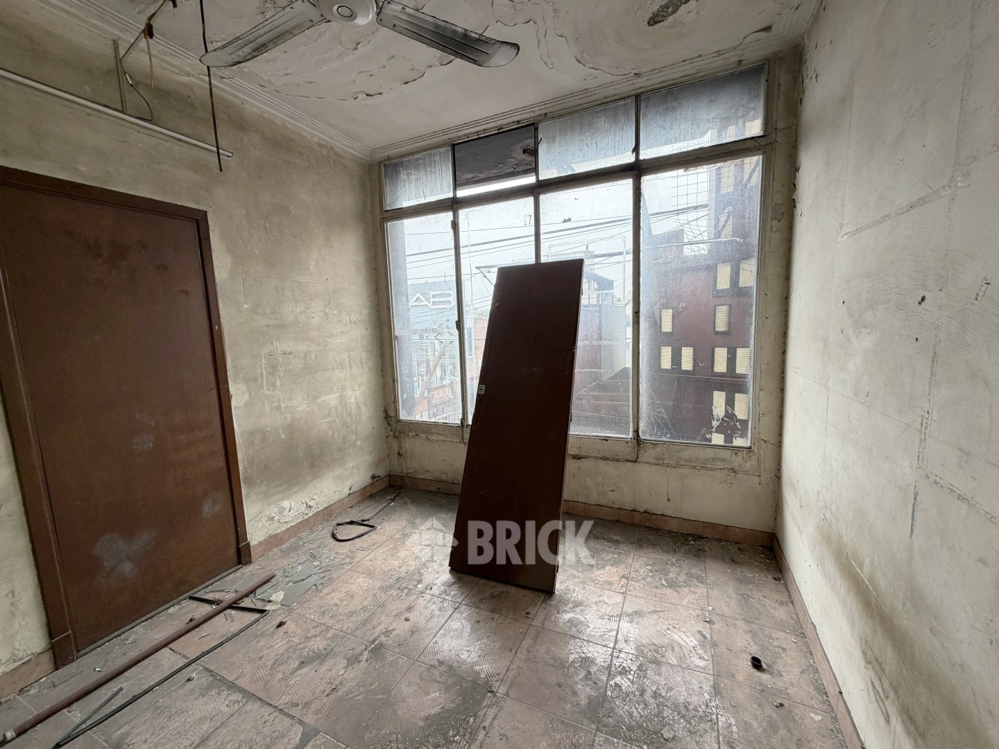 YRIGOYEN, HIPOLITO, AV. al 8200 51