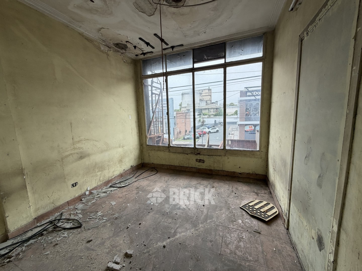 YRIGOYEN, HIPOLITO, AV. al 8200 54