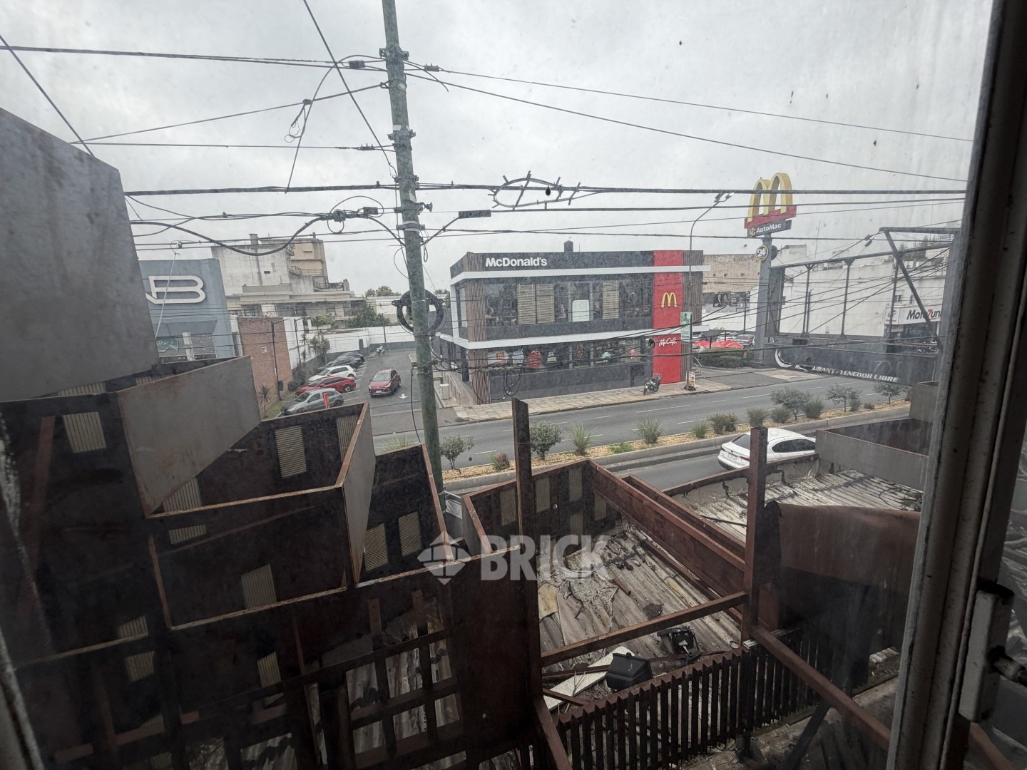 YRIGOYEN, HIPOLITO, AV. al 8200 58