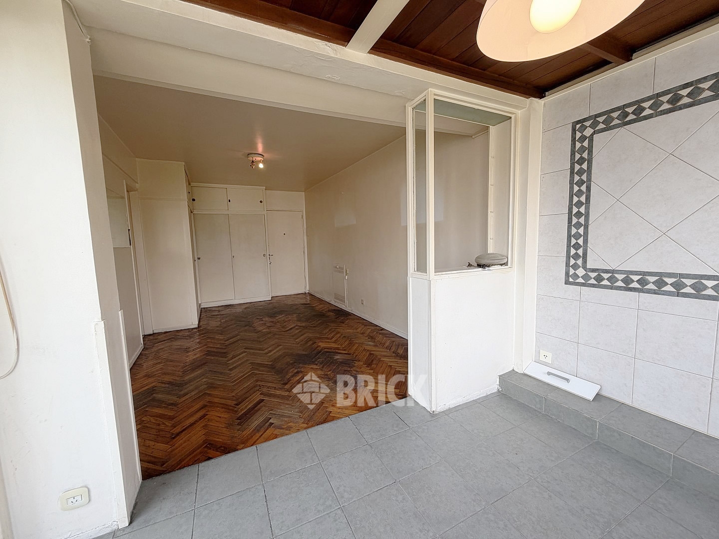 LOPEZ, VICENTE al 1900 Piso 9 9
