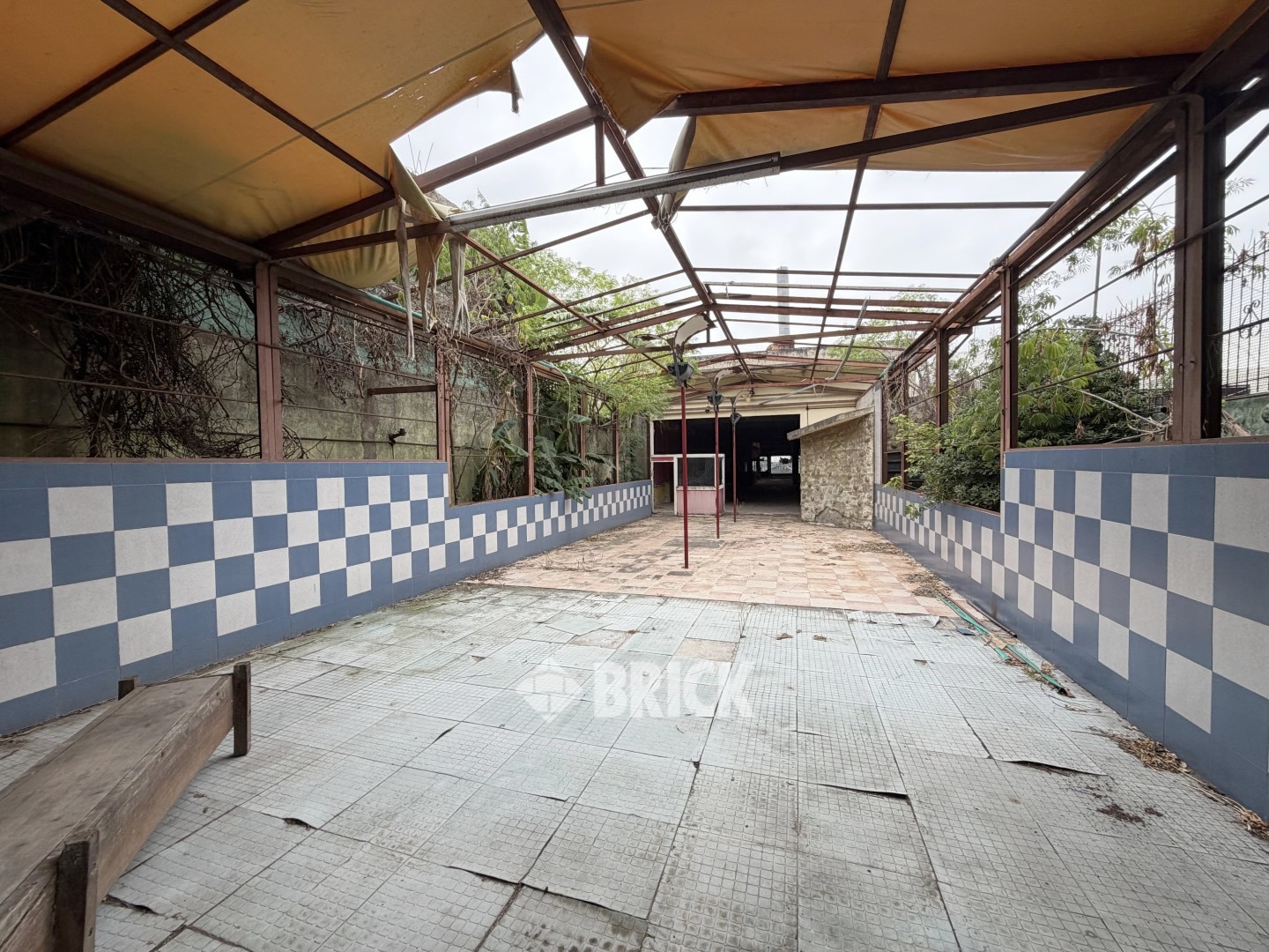 YRIGOYEN, HIPOLITO, AV. al 8200 17