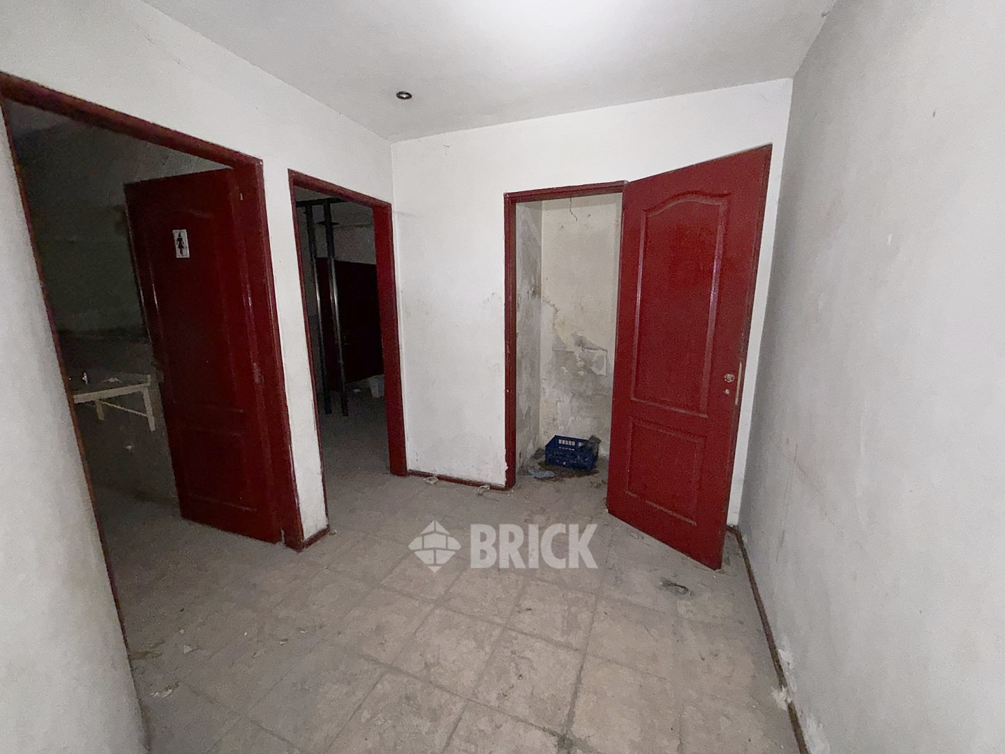 YRIGOYEN, HIPOLITO, AV. al 8200 19