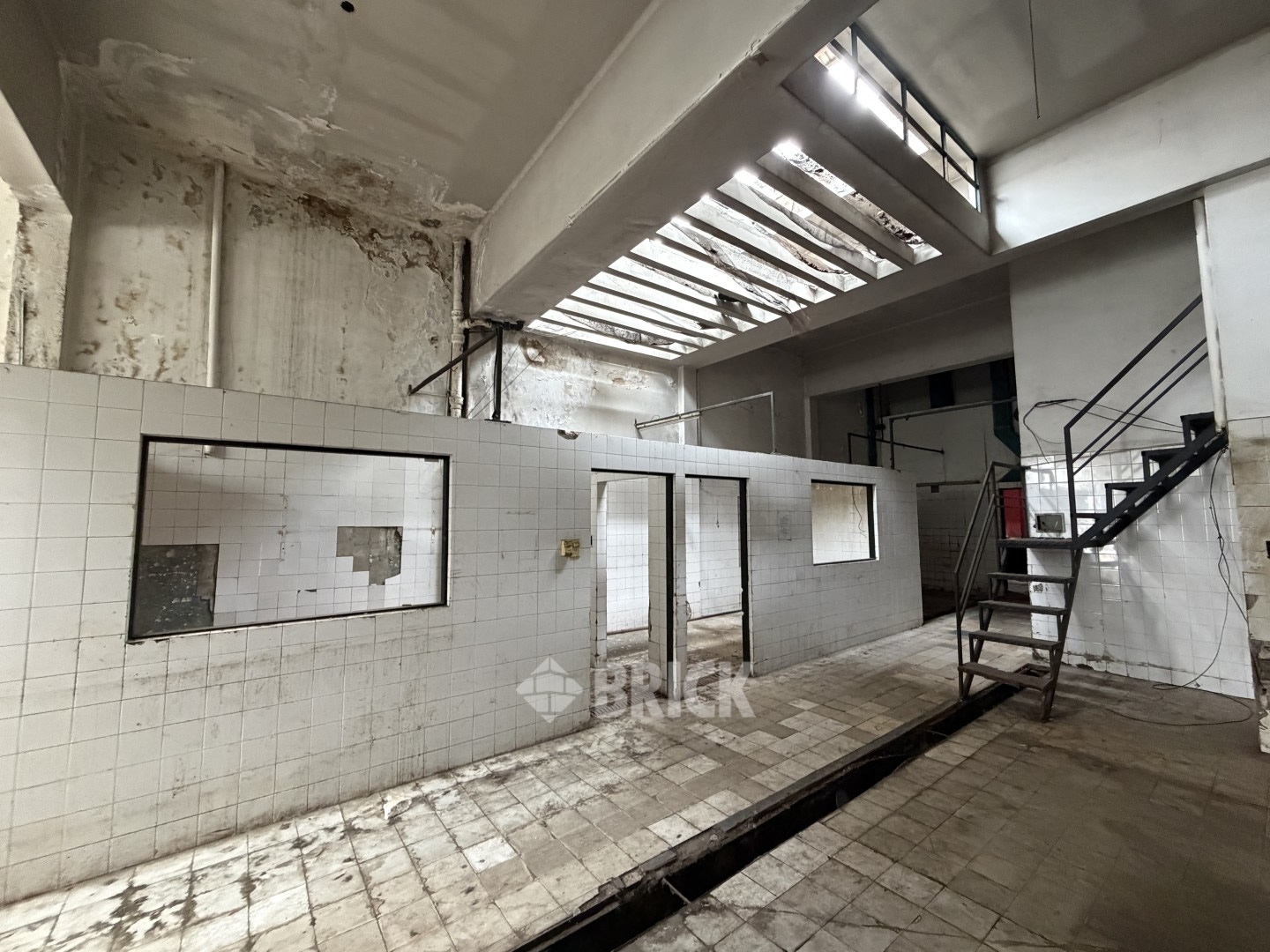 YRIGOYEN, HIPOLITO, AV. al 8200 28