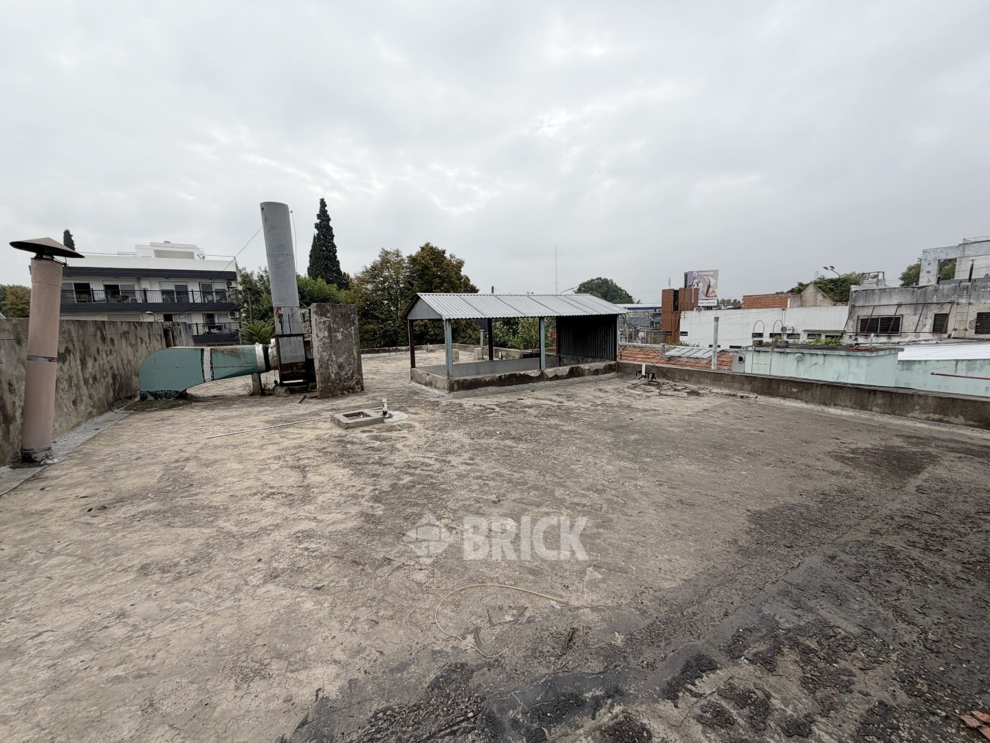 YRIGOYEN, HIPOLITO, AV. al 8200 40