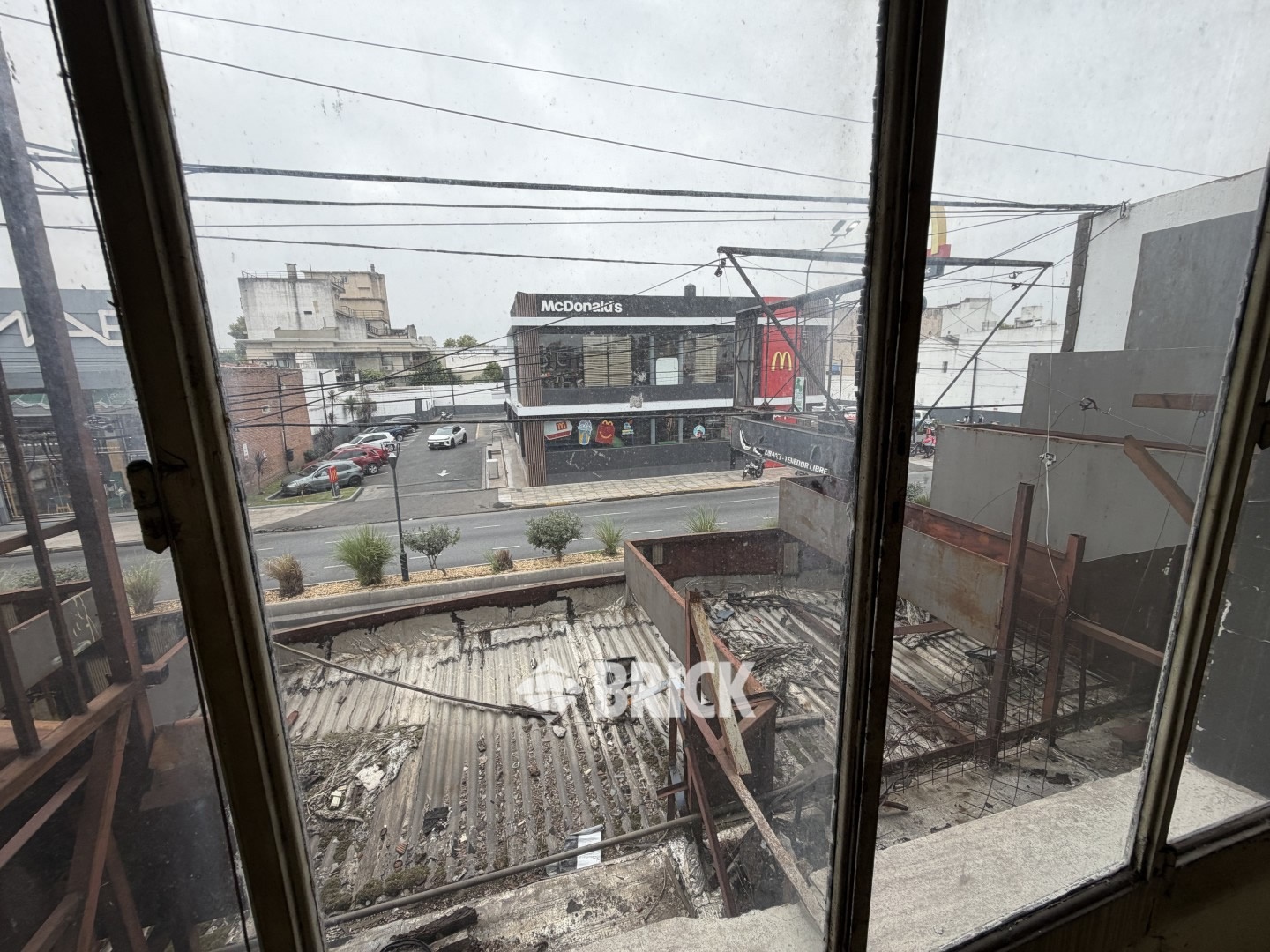 YRIGOYEN, HIPOLITO, AV. al 8200 55