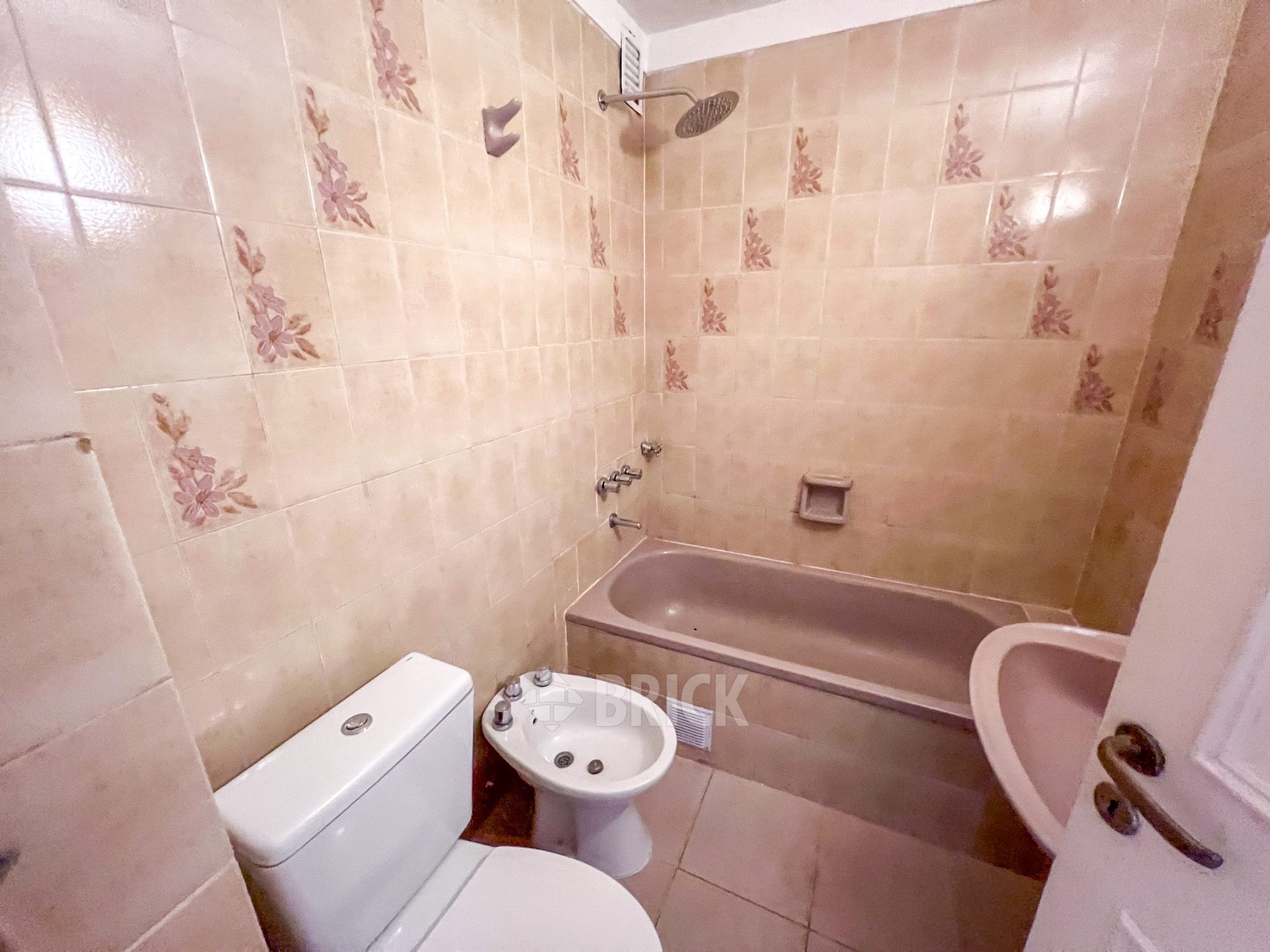 ZABALA al 2400 Piso 1 8