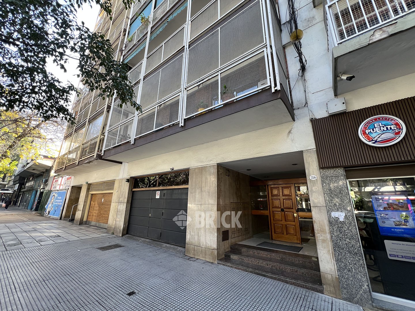 MORENO, JOSE MARIA, AV. al 700 Piso 2 27