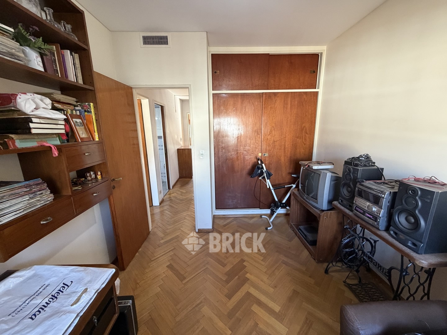 MERCADER, EMIR al 4300 Piso PB 22