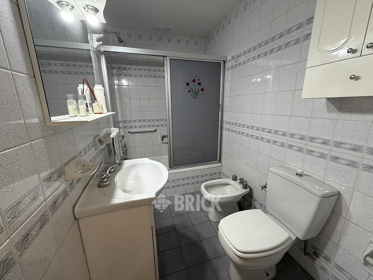 MERCADER, EMIR al 4300 Piso PB 23