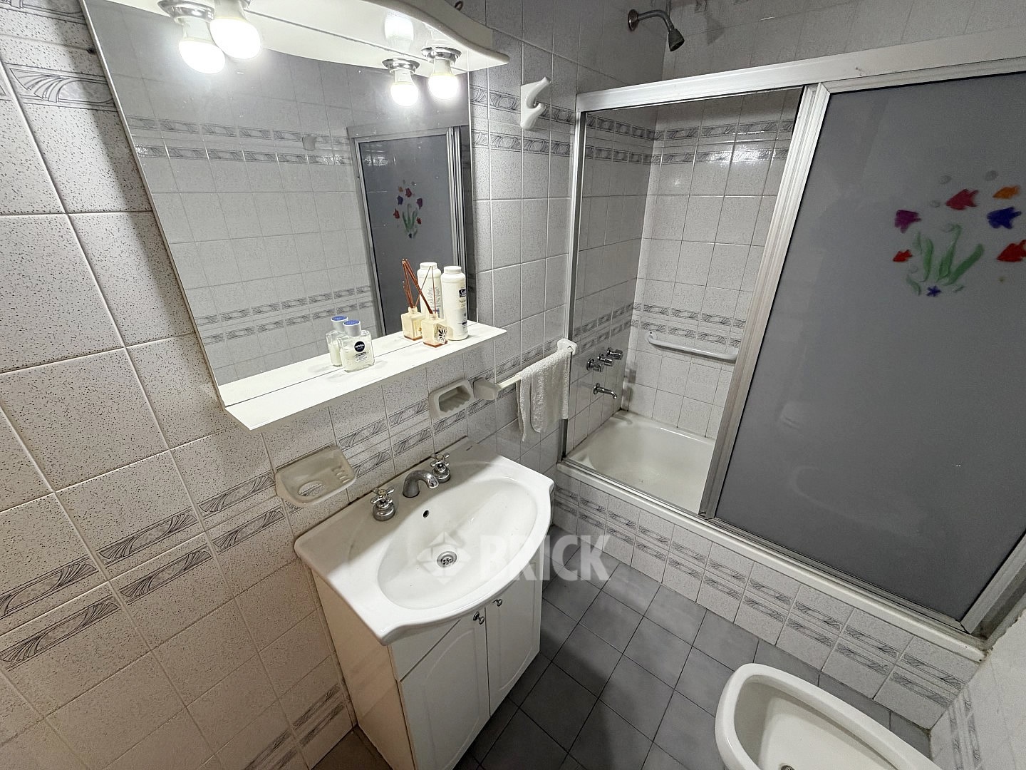 MERCADER, EMIR al 4300 Piso PB 24