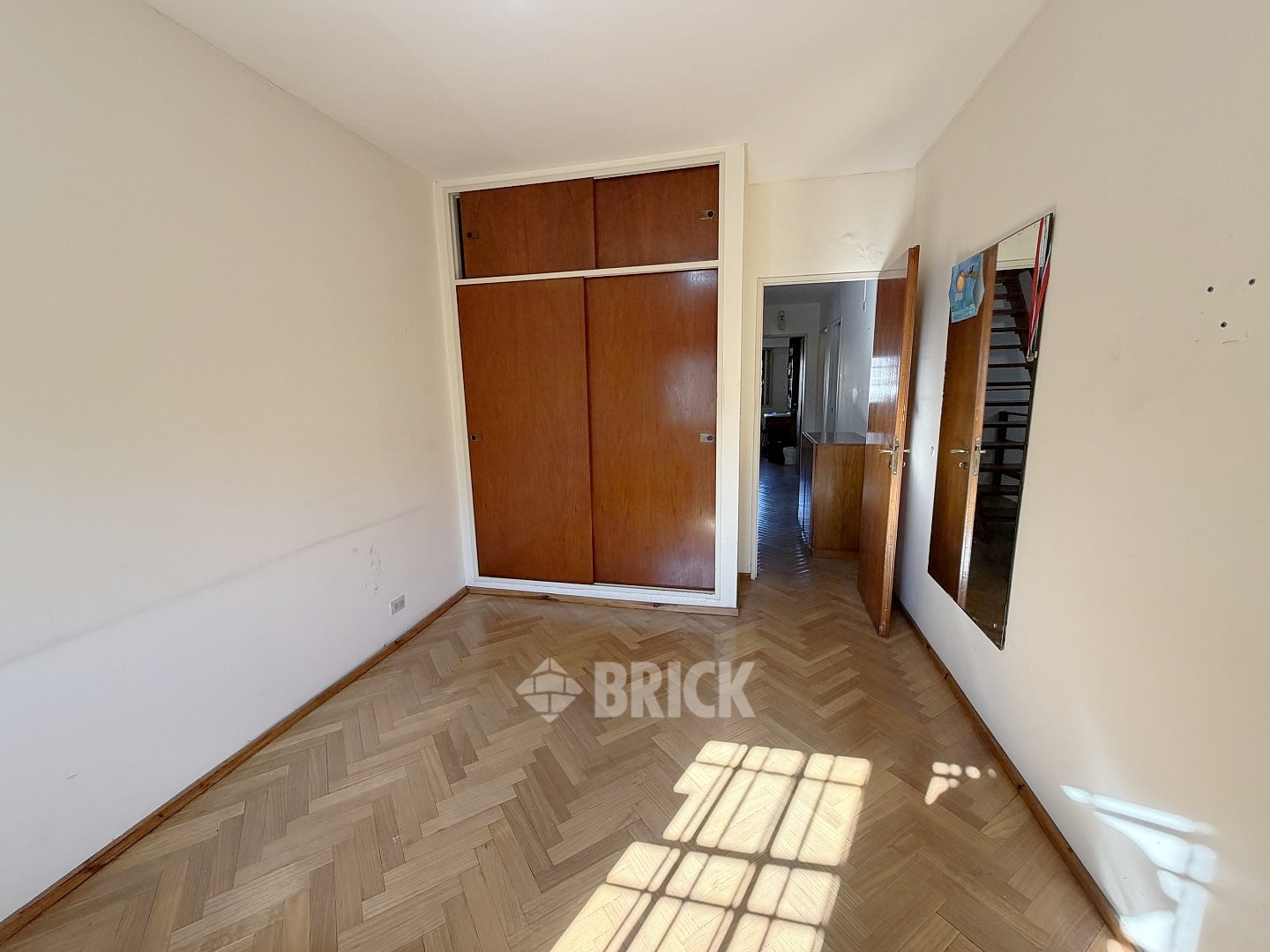 MERCADER, EMIR al 4300 Piso PB 27