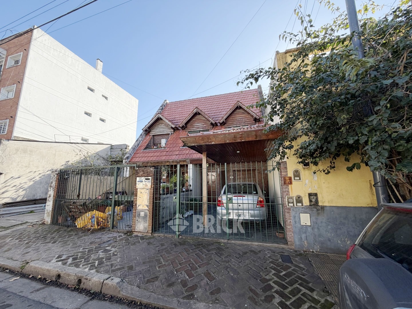 MERCADER, EMIR al 4300 Piso PB 37
